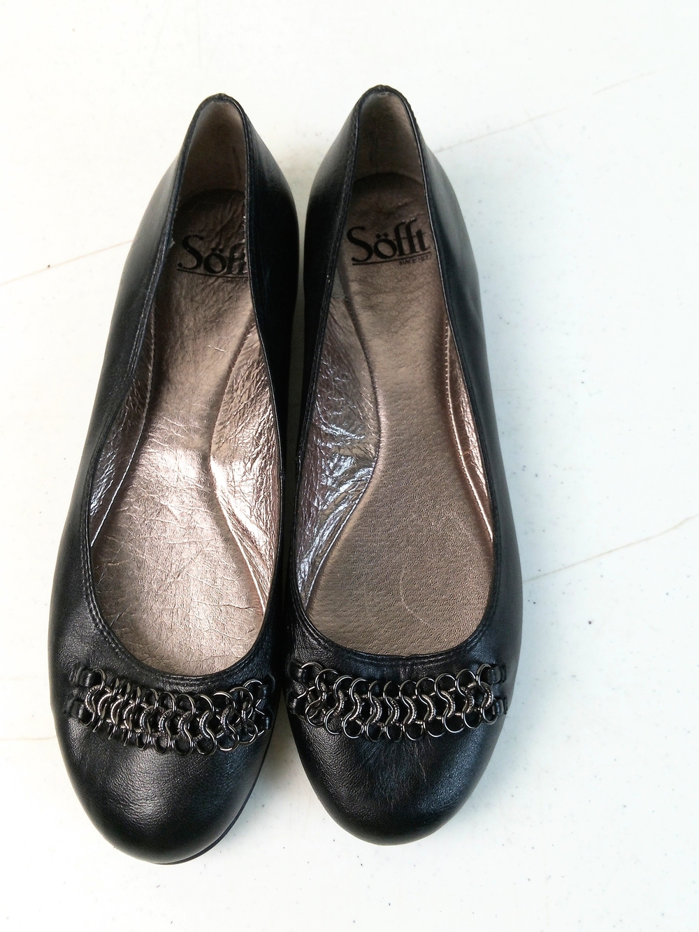 Sofft Womens Ballet Flats Size 8 Black Leather Slip On Shoes Chain Trim